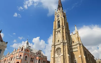 🚌 Vajdasági körutazás Tiszavirág Fesztivállal fűszerezve 🦋